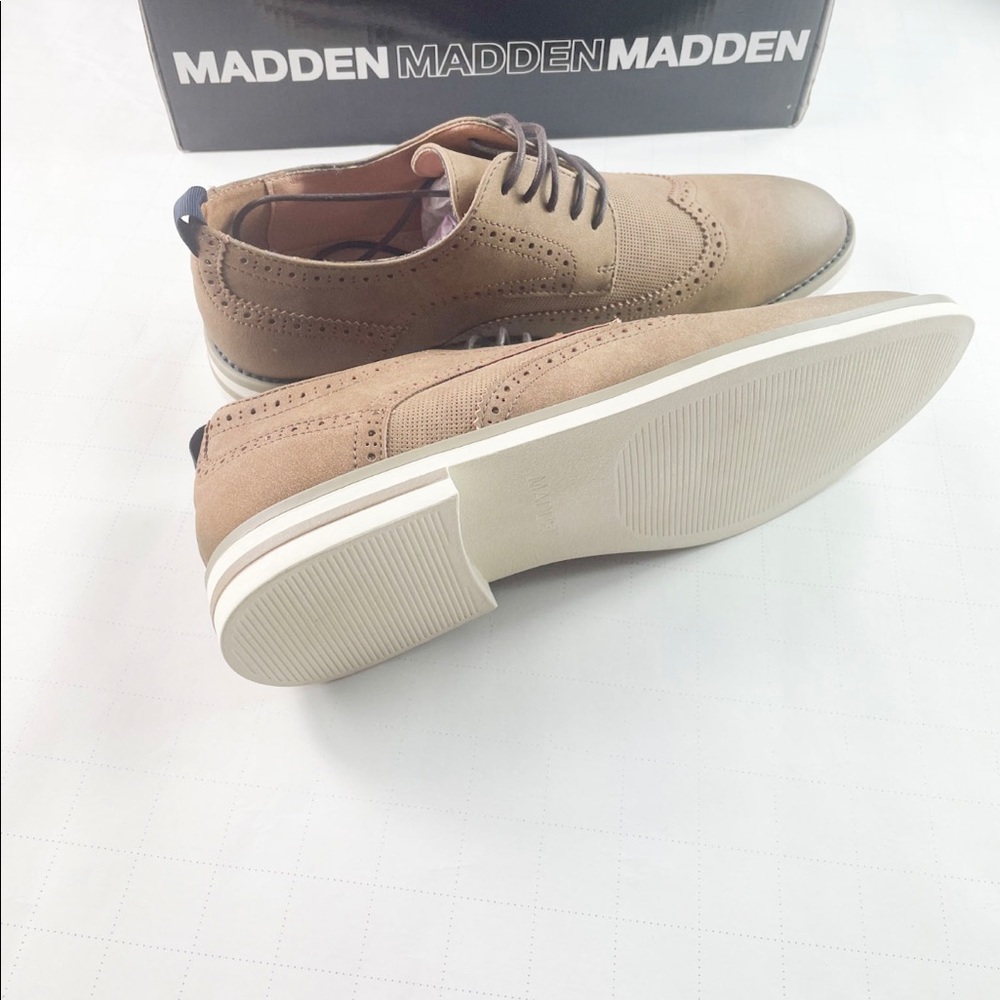 NWT  Oxford -Landro suede 
NULL color 
Size 9 - Picture 8 of 9
